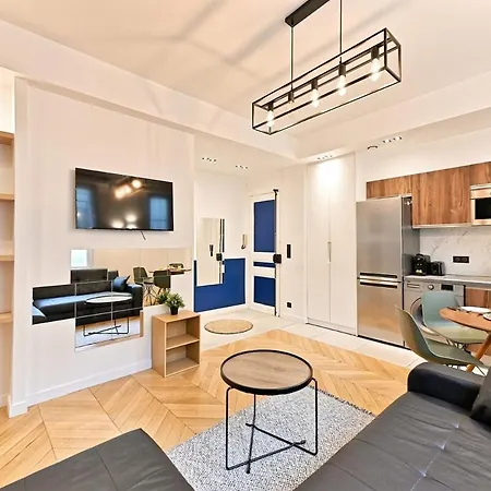 Raffine Pres De La Seine 16eme パリ