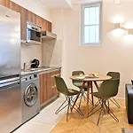 Apartment Raffine Pres De La Seine 16eme